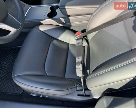 Белый Тесла Модель 3, объемом двигателя 0 л и пробегом 56 тыс. км за 20877 $, фото 7 на Automoto.ua