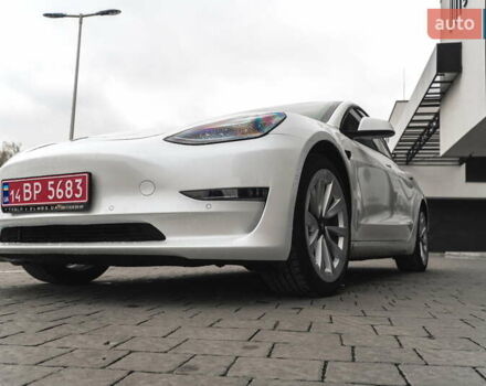 Білий Тесла Модель 3, об'ємом двигуна 0 л та пробігом 3 тис. км за 42000 $, фото 3 на Automoto.ua