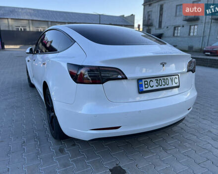 Білий Тесла Модель 3, об'ємом двигуна 0 л та пробігом 33 тис. км за 23900 $, фото 6 на Automoto.ua