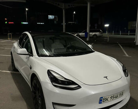 Білий Тесла Модель 3, об'ємом двигуна 0 л та пробігом 8 тис. км за 26500 $, фото 7 на Automoto.ua