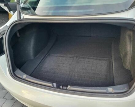 Белый Тесла Модель 3, объемом двигателя 0 л и пробегом 48 тыс. км за 12500 $, фото 14 на Automoto.ua