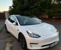 Белый Тесла Модель 3, объемом двигателя 0 л и пробегом 74 тыс. км за 24000 $, фото 4 на Automoto.ua
