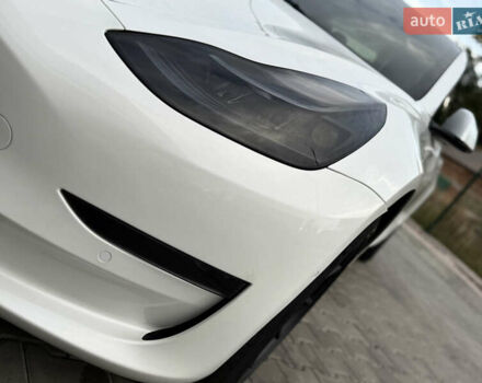 Белый Тесла Модель 3, объемом двигателя 0 л и пробегом 70 тыс. км за 22600 $, фото 21 на Automoto.ua