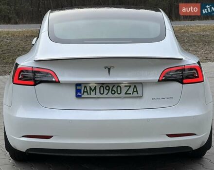 Белый Тесла Модель 3, объемом двигателя 0 л и пробегом 22 тыс. км за 24999 $, фото 5 на Automoto.ua