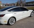 Білий Тесла Модель 3, об'ємом двигуна 0 л та пробігом 56 тис. км за 24500 $, фото 1 на Automoto.ua