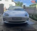 Білий Тесла Модель 3, об'ємом двигуна 0 л та пробігом 43 тис. км за 22250 $, фото 7 на Automoto.ua