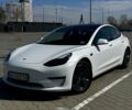 Білий Тесла Модель 3, об'ємом двигуна 0 л та пробігом 52 тис. км за 27300 $, фото 1 на Automoto.ua