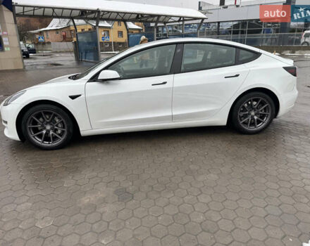 Білий Тесла Модель 3, об'ємом двигуна 0 л та пробігом 110 тис. км за 16900 $, фото 1 на Automoto.ua