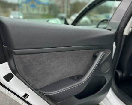 Белый Тесла Модель 3, объемом двигателя 0 л и пробегом 109 тыс. км за 16900 $, фото 27 на Automoto.ua