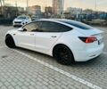 Білий Тесла Модель 3, об'ємом двигуна 0 л та пробігом 87 тис. км за 23500 $, фото 4 на Automoto.ua