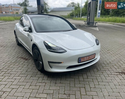 Белый Тесла Модель 3, объемом двигателя 0 л и пробегом 76 тыс. км за 20500 $, фото 8 на Automoto.ua