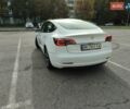 Белый Тесла Модель 3, объемом двигателя 0 л и пробегом 180 тыс. км за 20200 $, фото 15 на Automoto.ua