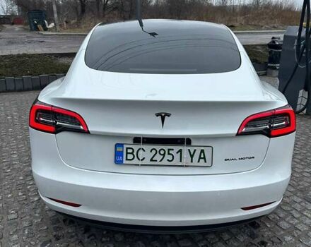 Білий Тесла Модель 3, об'ємом двигуна 0 л та пробігом 21 тис. км за 30900 $, фото 1 на Automoto.ua
