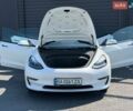 Білий Тесла Модель 3, об'ємом двигуна 0 л та пробігом 60 тис. км за 21500 $, фото 2 на Automoto.ua