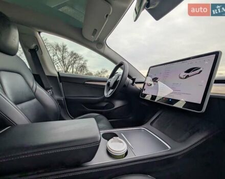 Белый Тесла Модель 3, объемом двигателя 0 л и пробегом 118 тыс. км за 21999 $, фото 6 на Automoto.ua