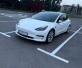 Білий Тесла Модель 3, об'ємом двигуна 0 л та пробігом 88 тис. км за 19700 $, фото 2 на Automoto.ua
