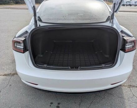 Білий Тесла Модель 3, об'ємом двигуна 0 л та пробігом 10 тис. км за 10400 $, фото 14 на Automoto.ua