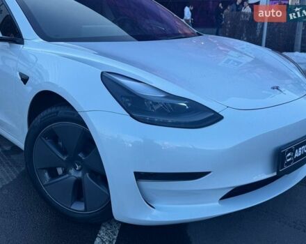 Білий Тесла Модель 3, об'ємом двигуна 0 л та пробігом 102 тис. км за 26490 $, фото 1 на Automoto.ua