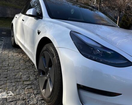 Білий Тесла Модель 3, об'ємом двигуна 0 л та пробігом 21 тис. км за 30500 $, фото 1 на Automoto.ua