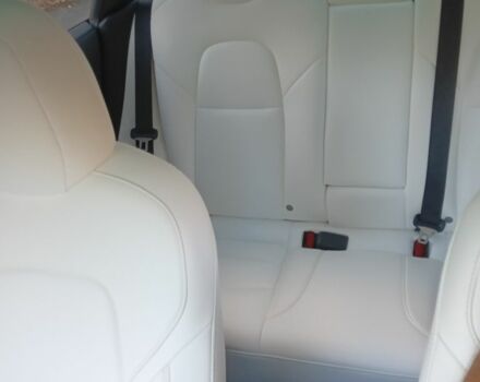 Білий Тесла Модель 3, об'ємом двигуна 0 л та пробігом 100 тис. км за 24500 $, фото 4 на Automoto.ua