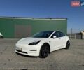 Белый Тесла Модель 3, объемом двигателя 0 л и пробегом 56 тыс. км за 20877 $, фото 1 на Automoto.ua