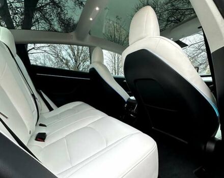 Белый Тесла Модель 3, объемом двигателя 0 л и пробегом 48 тыс. км за 25500 $, фото 2 на Automoto.ua