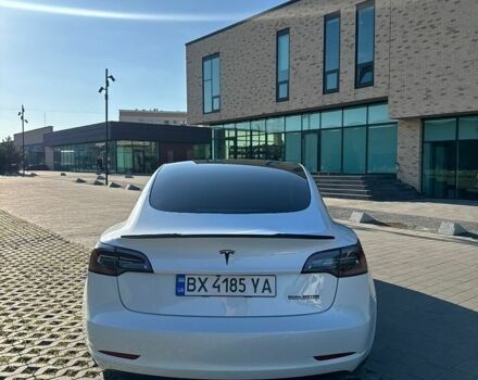 Білий Тесла Модель 3, об'ємом двигуна 0 л та пробігом 67 тис. км за 23000 $, фото 5 на Automoto.ua