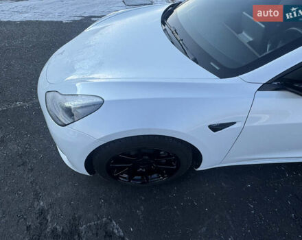 Білий Тесла Модель 3, об'ємом двигуна 0 л та пробігом 47 тис. км за 24500 $, фото 9 на Automoto.ua