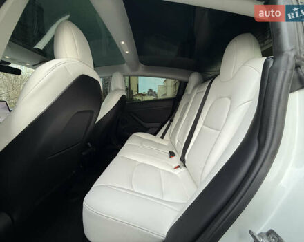 Белый Тесла Модель 3, объемом двигателя 0 л и пробегом 60 тыс. км за 22900 $, фото 26 на Automoto.ua