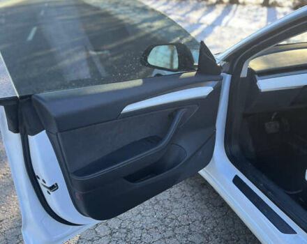 Білий Тесла Модель 3, об'ємом двигуна 0 л та пробігом 38 тис. км за 20999 $, фото 23 на Automoto.ua