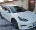Белый Тесла Модель 3, объемом двигателя 0 л и пробегом 30 тыс. км за 21200 $, фото 2 на Automoto.ua