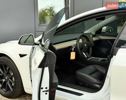 Белый Тесла Модель 3, объемом двигателя 0 л и пробегом 70 тыс. км за 22600 $, фото 23 на Automoto.ua