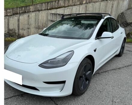 Белый Тесла Модель 3, объемом двигателя 0 л и пробегом 42 тыс. км за 13000 $, фото 5 на Automoto.ua