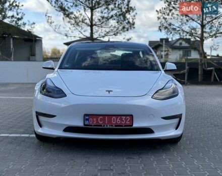 Белый Тесла Модель 3, объемом двигателя 0 л и пробегом 105 тыс. км за 21999 $, фото 2 на Automoto.ua