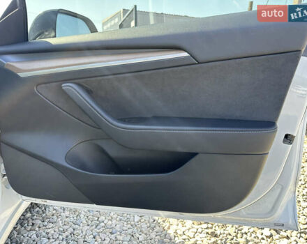 Тесла Модель 3 2022 в Ивано-Франковске на Automoto.ua Белый Тесла Модель 3, объемом двигателя 0 л и пробегом 94 тыс. км за 22000 $, фото 23 на Automoto.ua