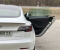 Белый Тесла Модель 3, объемом двигателя 0 л и пробегом 40 тыс. км за 22999 $, фото 41 на Automoto.ua