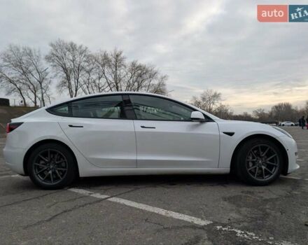 Белый Тесла Модель 3, объемом двигателя 0 л и пробегом 118 тыс. км за 21999 $, фото 17 на Automoto.ua