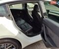 Белый Тесла Модель 3, объемом двигателя 0 л и пробегом 180 тыс. км за 20200 $, фото 29 на Automoto.ua