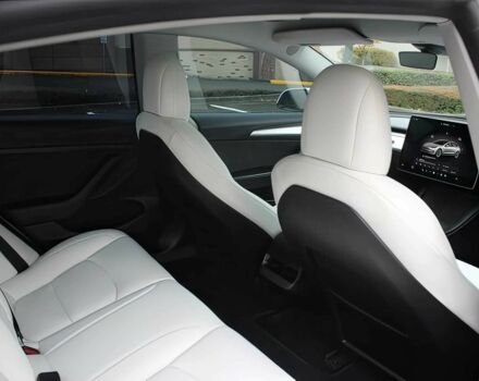 Белый Тесла Модель 3, объемом двигателя 0 л и пробегом 29 тыс. км за 9100 $, фото 12 на Automoto.ua