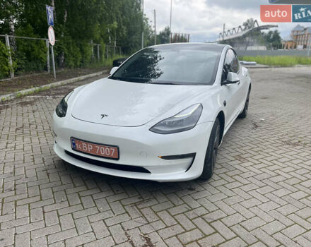 Белый Тесла Модель 3, объемом двигателя 0 л и пробегом 76 тыс. км за 20500 $, фото 10 на Automoto.ua