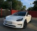 Білий Тесла Модель 3, об'ємом двигуна 0 л та пробігом 157 тис. км за 18650 $, фото 8 на Automoto.ua