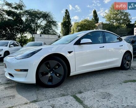 Білий Тесла Модель 3, об'ємом двигуна 0 л та пробігом 36 тис. км за 22200 $, фото 1 на Automoto.ua