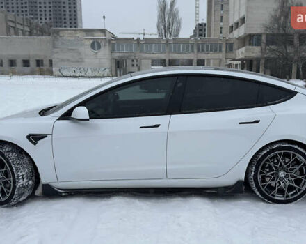 Білий Тесла Модель 3, об'ємом двигуна 0 л та пробігом 74 тис. км за 21800 $, фото 7 на Automoto.ua