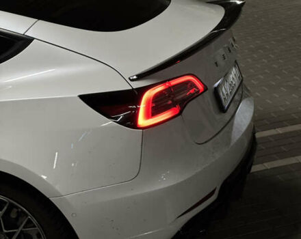 Білий Тесла Модель 3, об'ємом двигуна 0 л та пробігом 74 тис. км за 21800 $, фото 28 на Automoto.ua