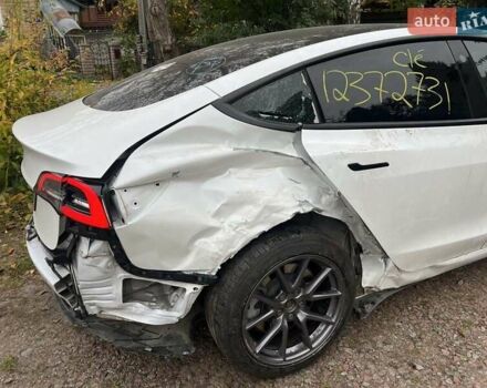 Тесла Модель 3 2022 у Києві на Automoto.ua Білий Тесла Модель 3, об'ємом двигуна 0 л та пробігом 64 тис. км за 14700 $, фото 26 на Automoto.ua