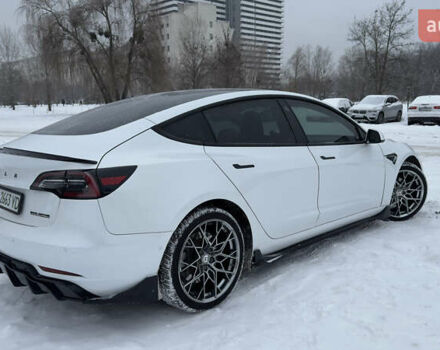 Білий Тесла Модель 3, об'ємом двигуна 0 л та пробігом 74 тис. км за 21800 $, фото 4 на Automoto.ua