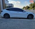 Білий Тесла Модель 3, об'ємом двигуна 0 л та пробігом 111 тис. км за 20500 $, фото 5 на Automoto.ua