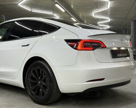 Белый Тесла Модель 3, объемом двигателя 0 л и пробегом 76 тыс. км за 22900 $, фото 15 на Automoto.ua