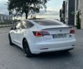 Білий Тесла Модель 3, об'ємом двигуна 0 л та пробігом 69 тис. км за 23500 $, фото 3 на Automoto.ua