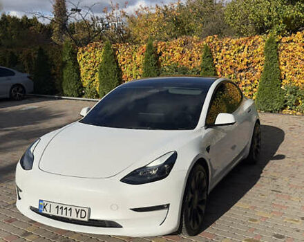Білий Тесла Модель 3, об'ємом двигуна 0 л та пробігом 65 тис. км за 33500 $, фото 1 на Automoto.ua